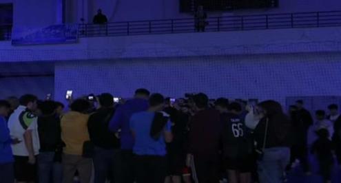 "لمنع أي تدافعات".. هليوبوليس يوضح سبب إطفاء الأضواء خلال تتويج الأهلي بدوري اليد